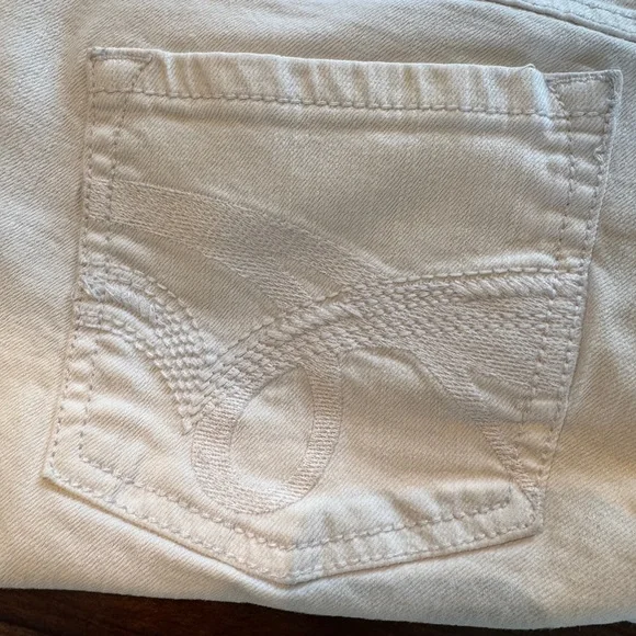 Women's INC Embroidered White Cropped Jeans- Size 16 - Picture 7 of 11
